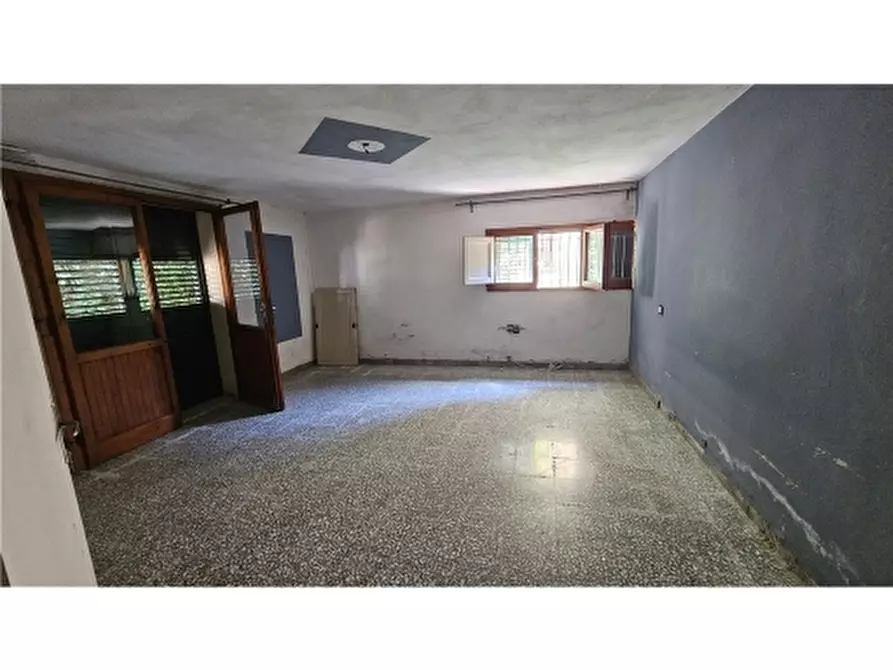 Immagine 20 di Villa in vendita  a San Miniato