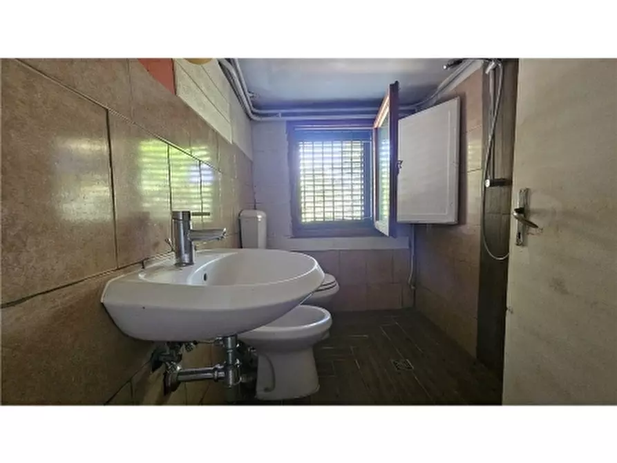 Immagine 21 di Villa in vendita  a San Miniato