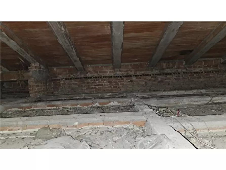 Immagine 23 di Villa in vendita  a San Miniato