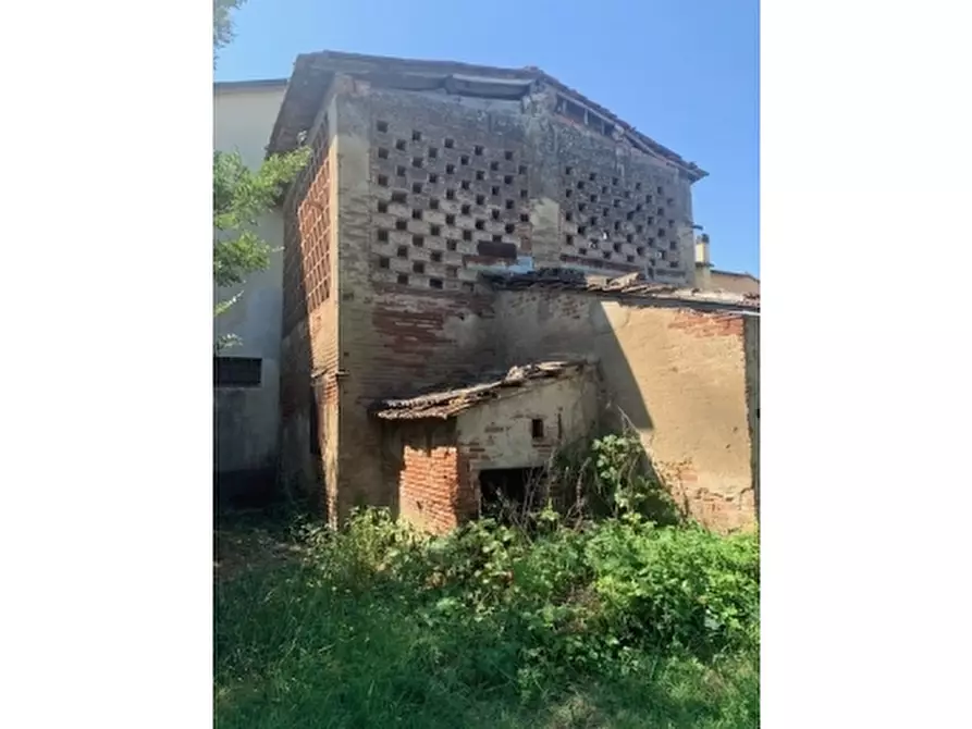 Immagine 1 di Villa in vendita  a Fucecchio