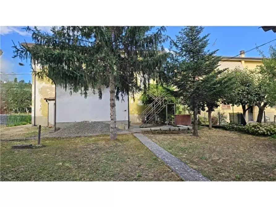 Immagine 4 di Villa in vendita  a Castelfiorentino