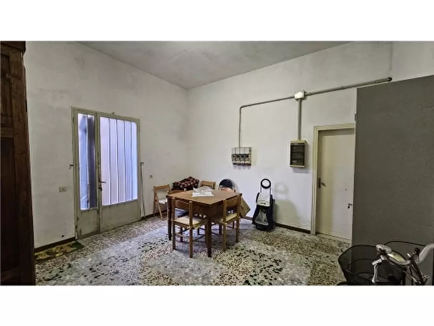 Immagine 12 di Villa in vendita  a Castelfiorentino