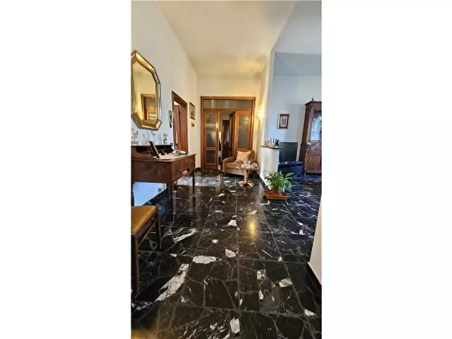 Immagine 24 di Villa in vendita  a Castelfiorentino