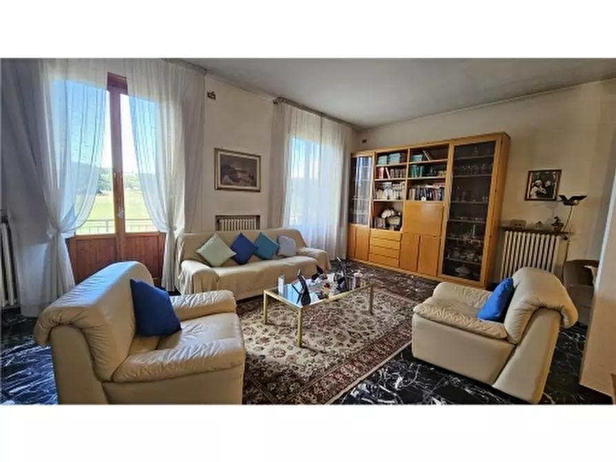 Immagine 25 di Villa in vendita  a Castelfiorentino