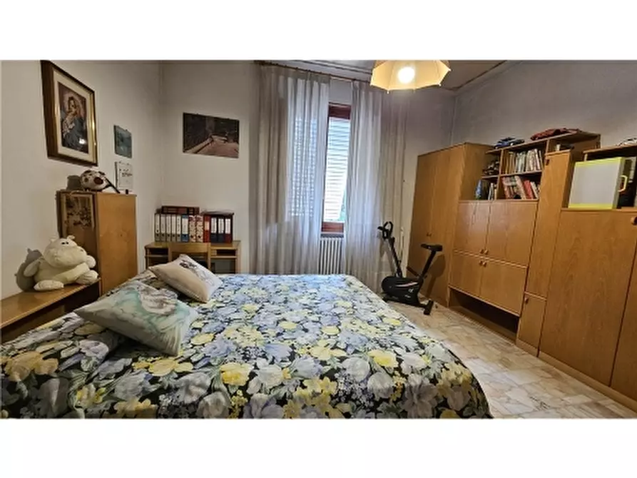 Immagine 38 di Villa in vendita  a Castelfiorentino