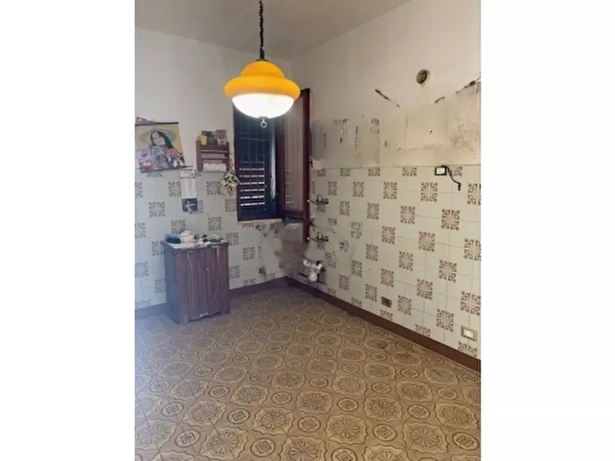 Immagine 4 di Villa in vendita  a Empoli