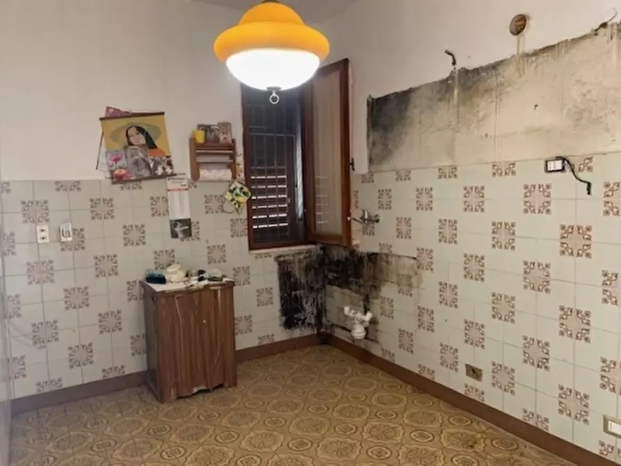 Immagine 5 di Villa in vendita  a Empoli