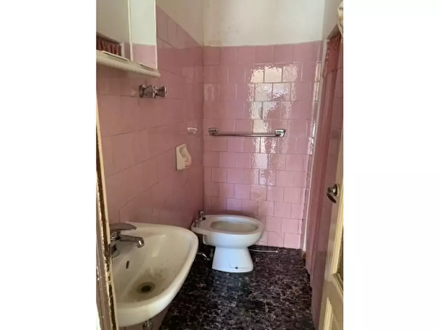 Immagine 6 di Villa in vendita  a Empoli