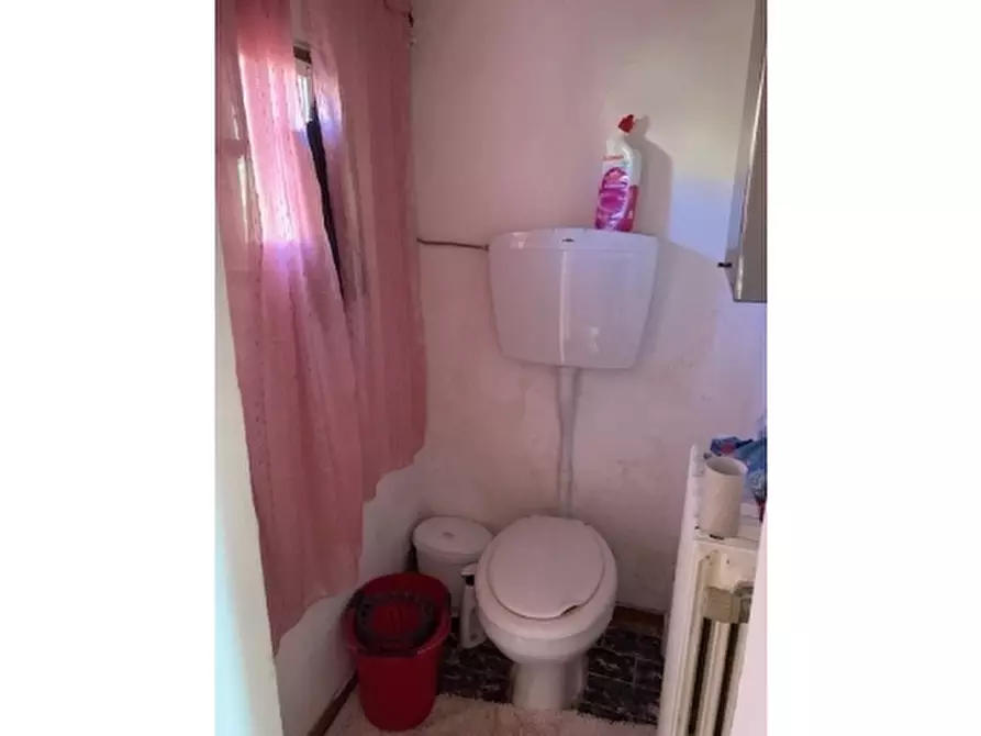 Immagine 7 di Villa in vendita  a Empoli