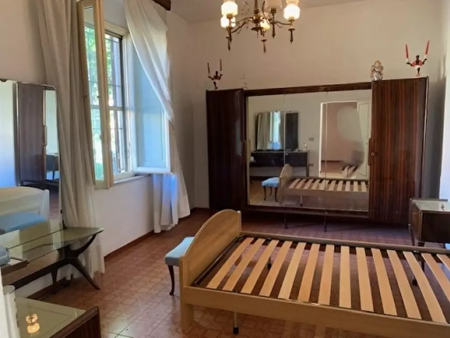 Immagine 9 di Villa in vendita  a Empoli