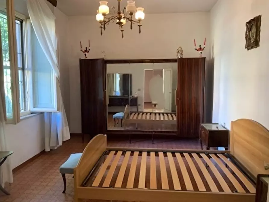 Immagine 10 di Villa in vendita  a Empoli