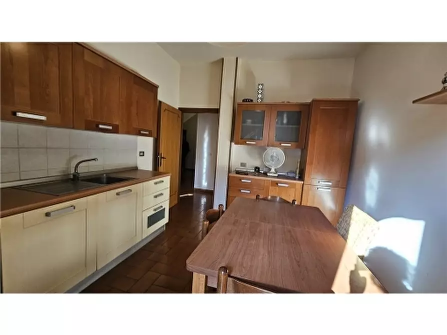 Immagine 5 di Villa in vendita  a Empoli