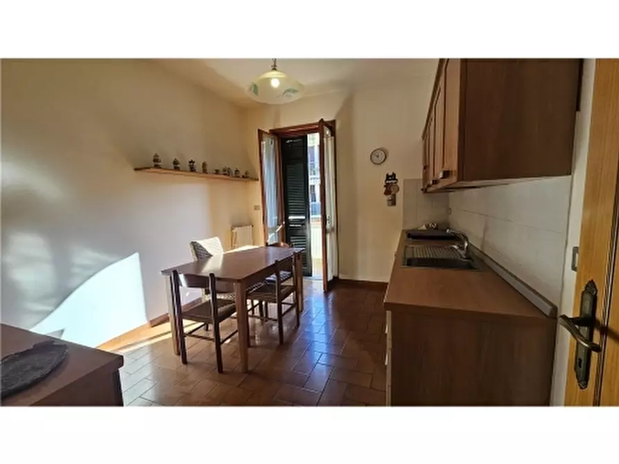 Immagine 8 di Villa in vendita  a Empoli