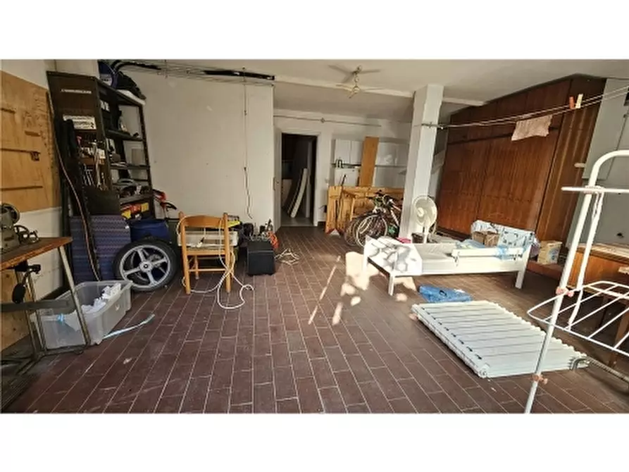 Immagine 25 di Villa in vendita  a Empoli