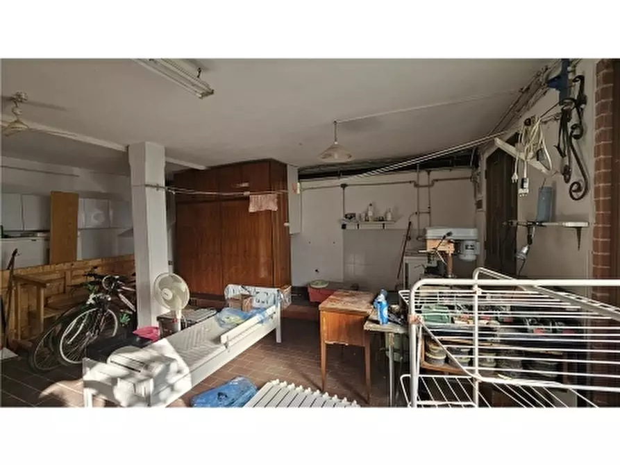 Immagine 26 di Villa in vendita  a Empoli