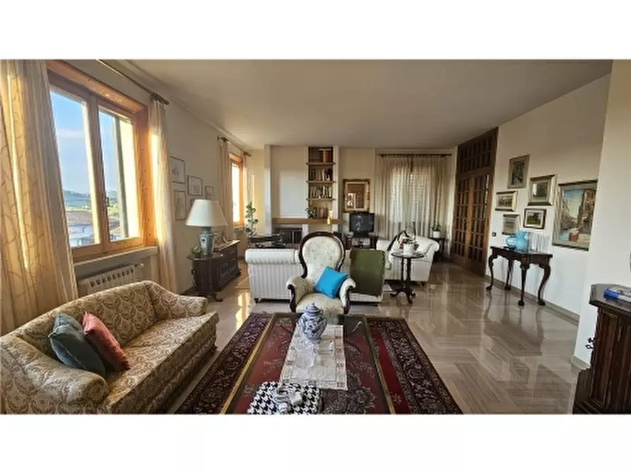 Immagine 4 di Villa in vendita  a Montelupo Fiorentino