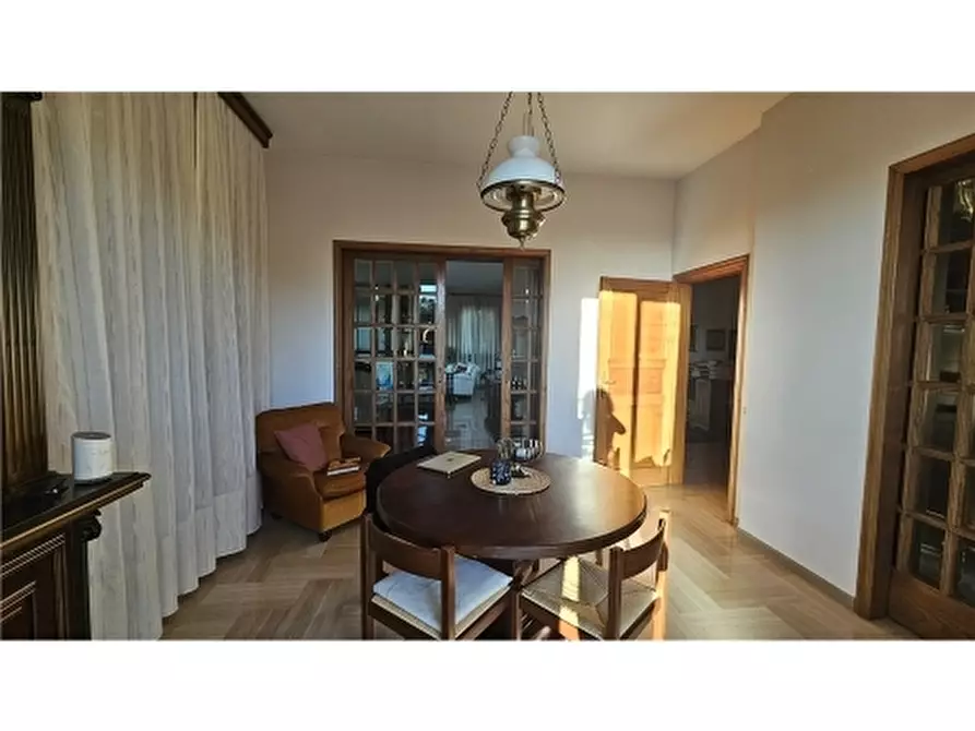 Immagine 10 di Villa in vendita  a Montelupo Fiorentino