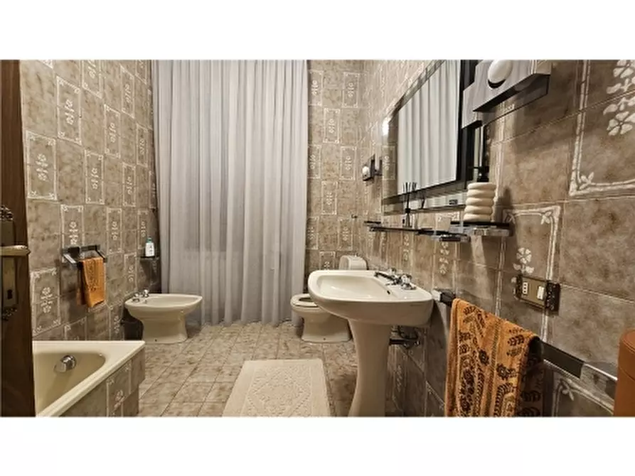 Immagine 12 di Villa in vendita  a Montelupo Fiorentino