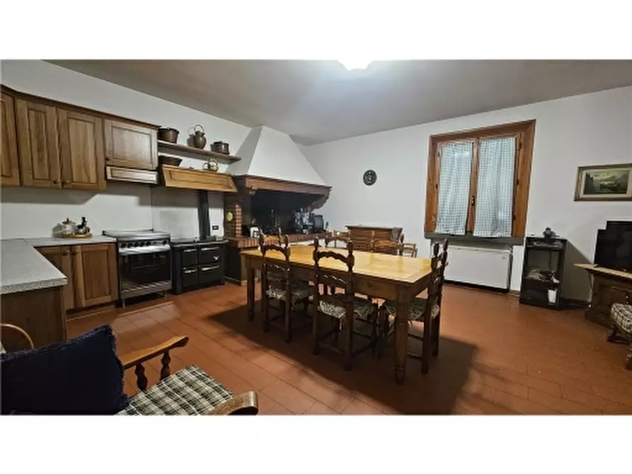 Immagine 19 di Villa in vendita  a Montelupo Fiorentino