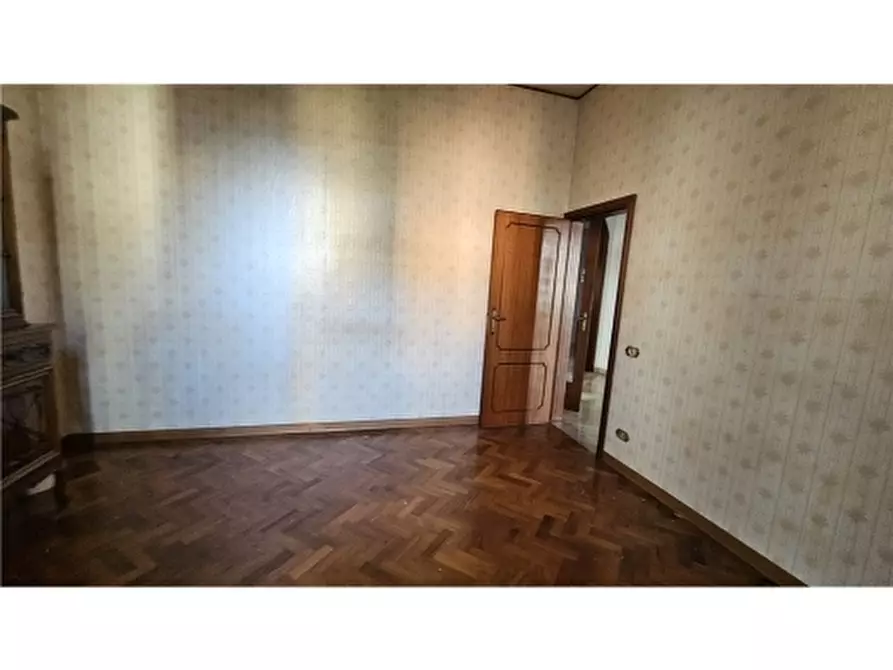 Immagine 5 di Villa in vendita  a Empoli