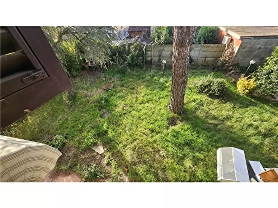 Immagine 17 di Villa in vendita  a Empoli