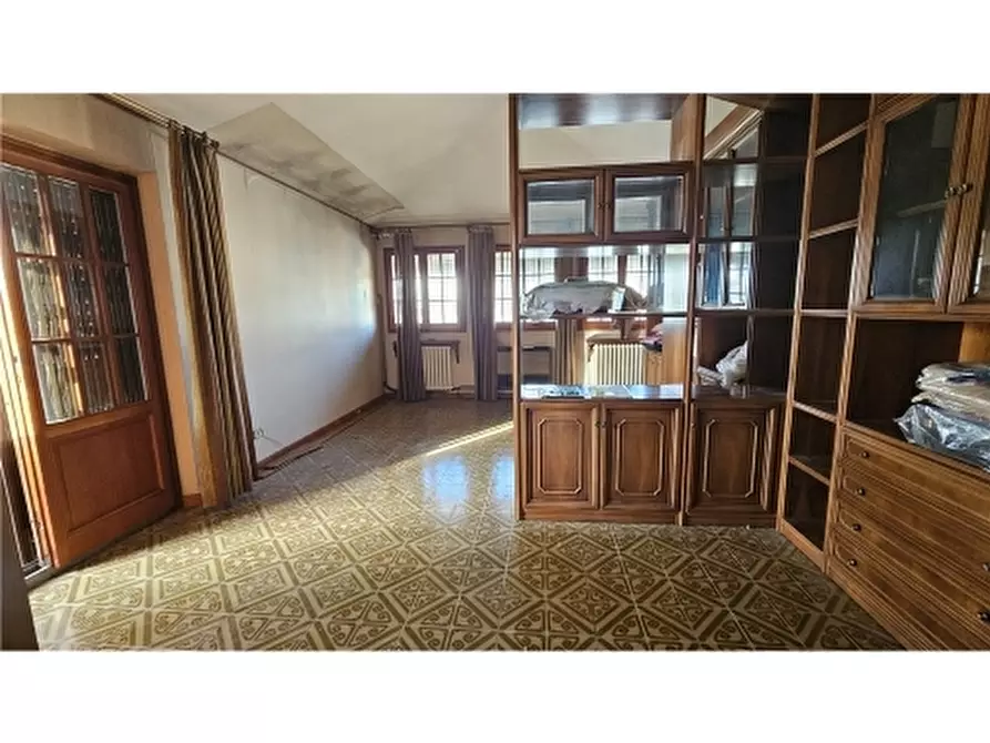 Immagine 18 di Villa in vendita  a Empoli