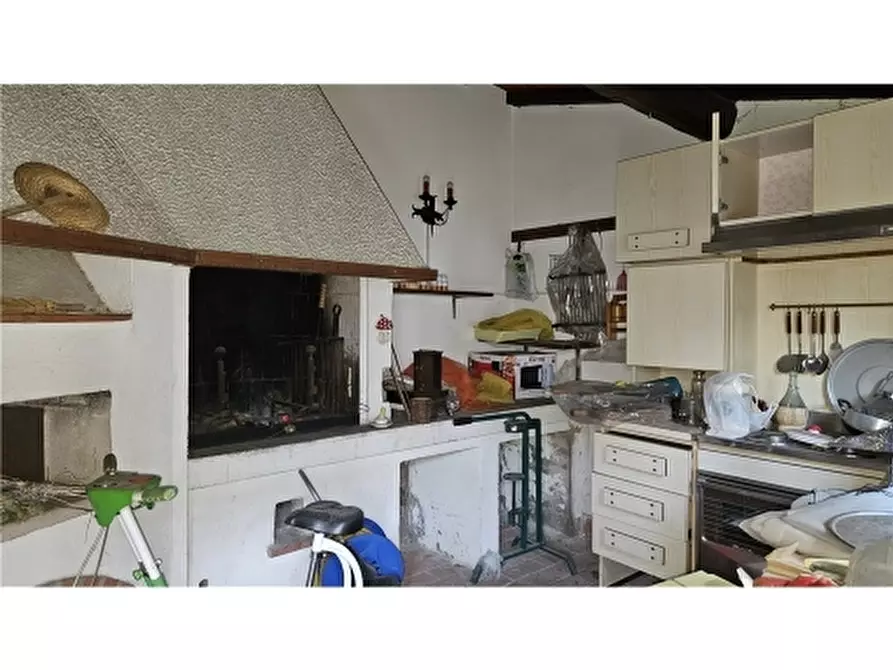 Immagine 10 di Villa in vendita  a Empoli