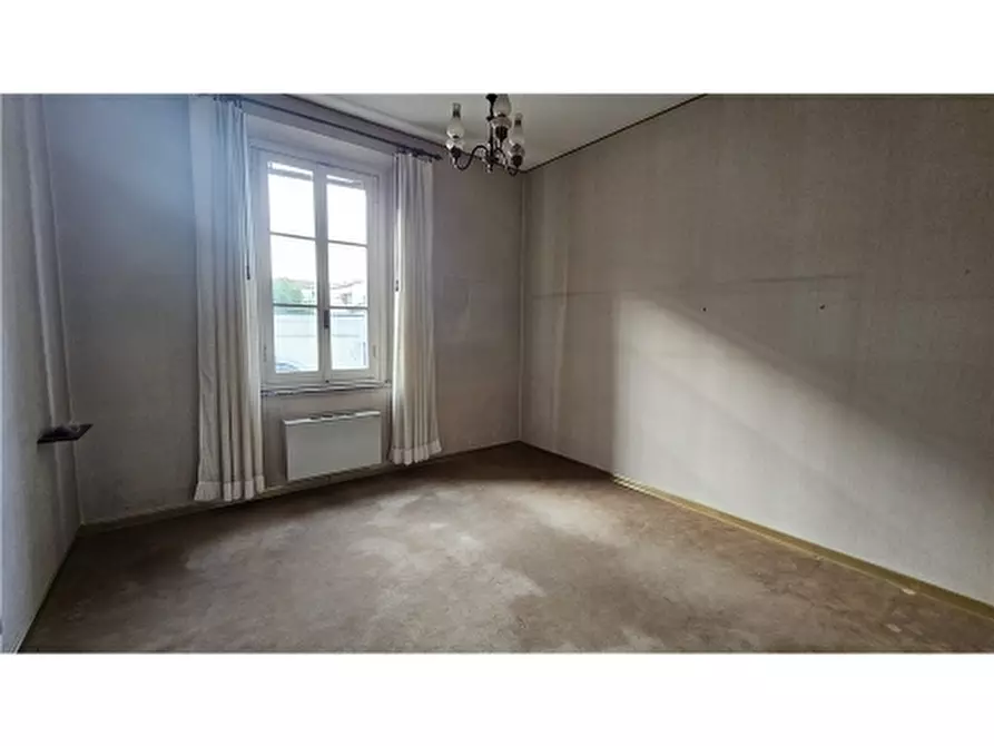 Immagine 17 di Villa in vendita  a Empoli