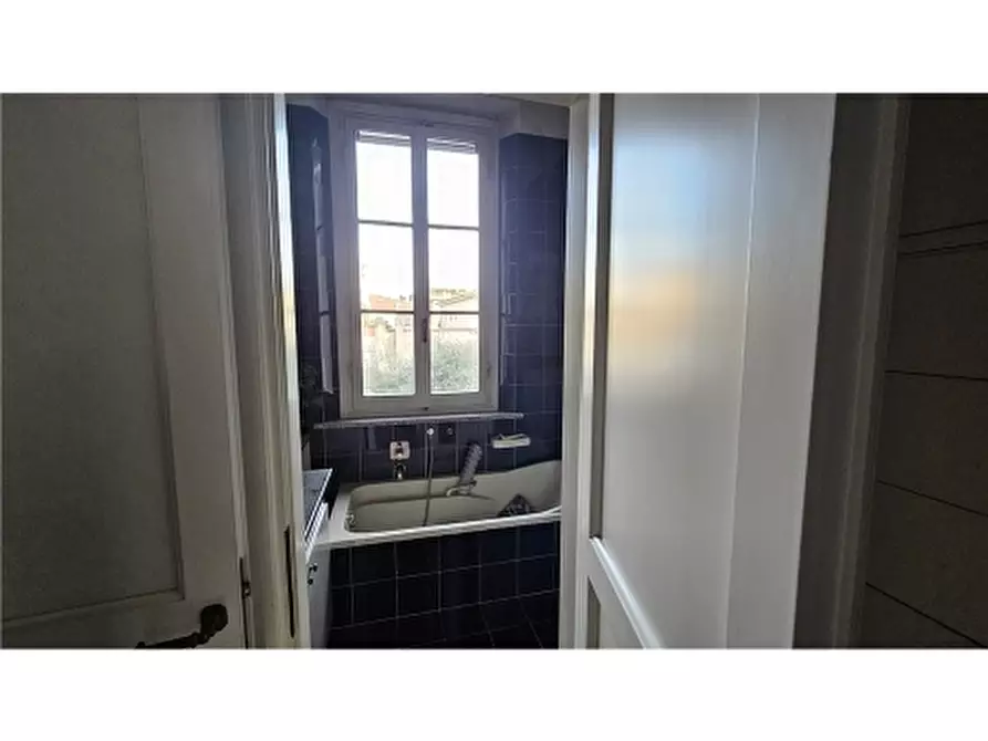 Immagine 18 di Villa in vendita  a Empoli