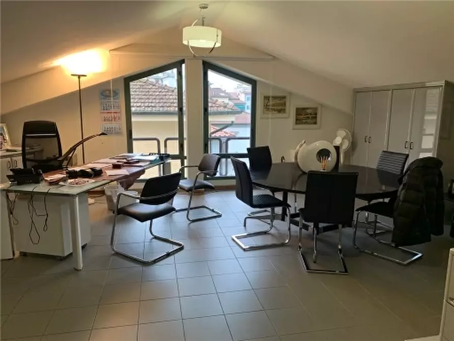 Immagine 4 di Villa in vendita  a Fucecchio