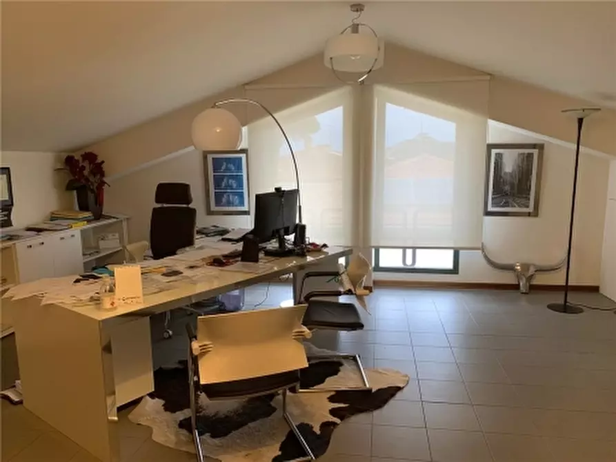 Immagine 8 di Villa in vendita  a Fucecchio