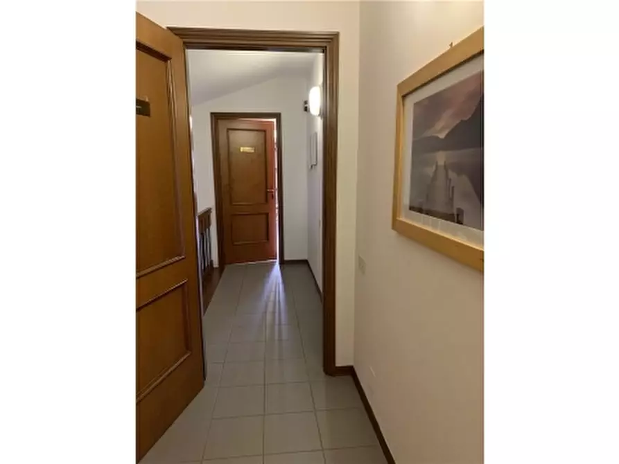 Immagine 10 di Villa in vendita  a Fucecchio
