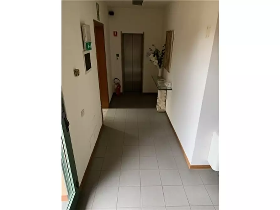 Immagine 12 di Villa in vendita  a Fucecchio