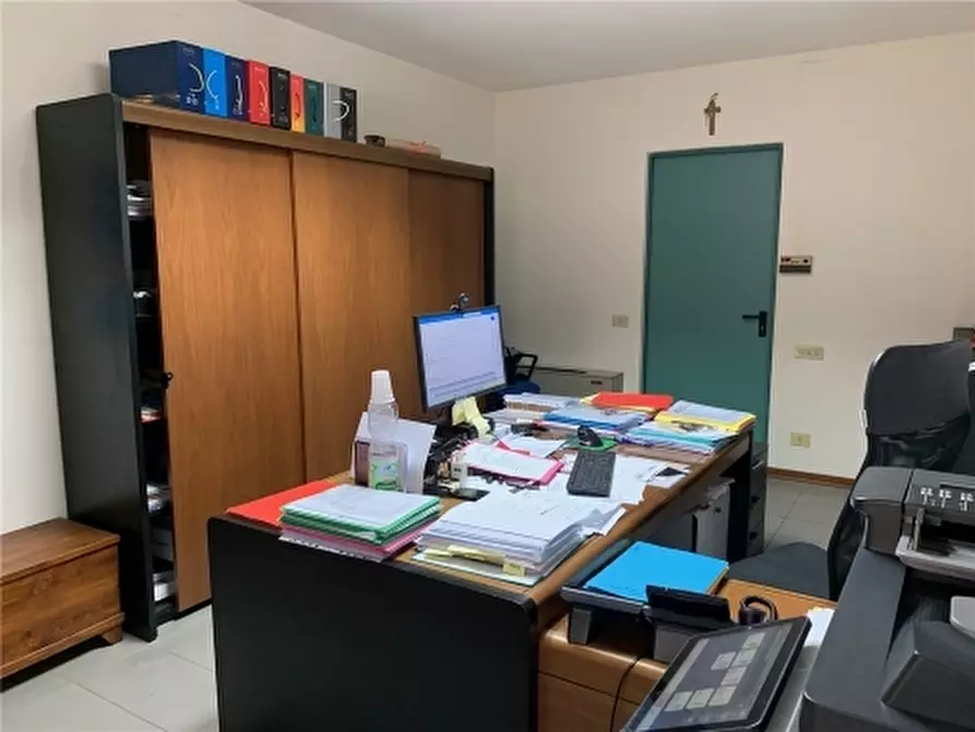 Immagine 15 di Villa in vendita  a Fucecchio