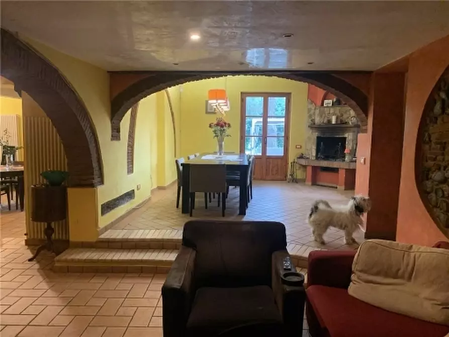 Immagine 4 di Villa in vendita  a Empoli