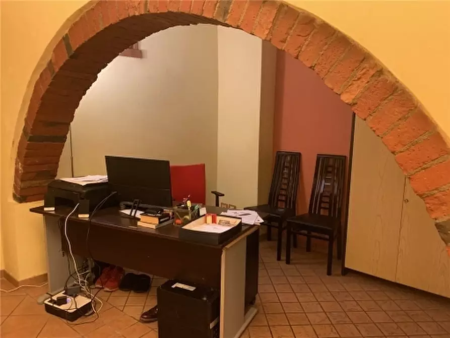 Immagine 11 di Villa in vendita  a Empoli