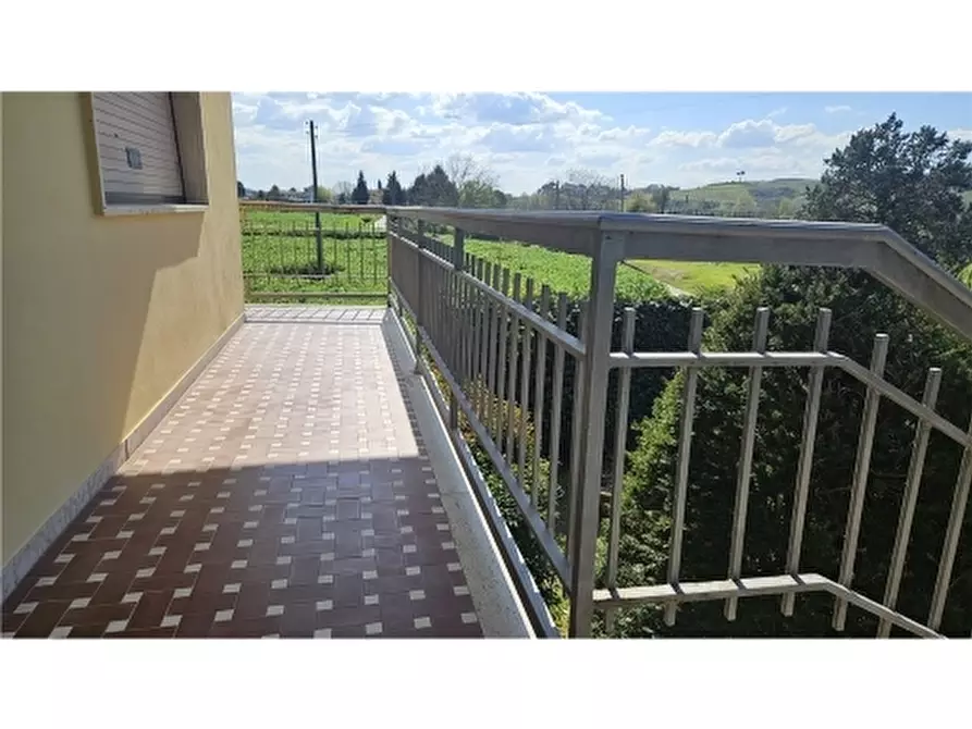 Immagine 5 di Villa in vendita  a Empoli