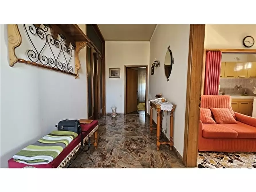 Immagine 8 di Villa in vendita  a Empoli