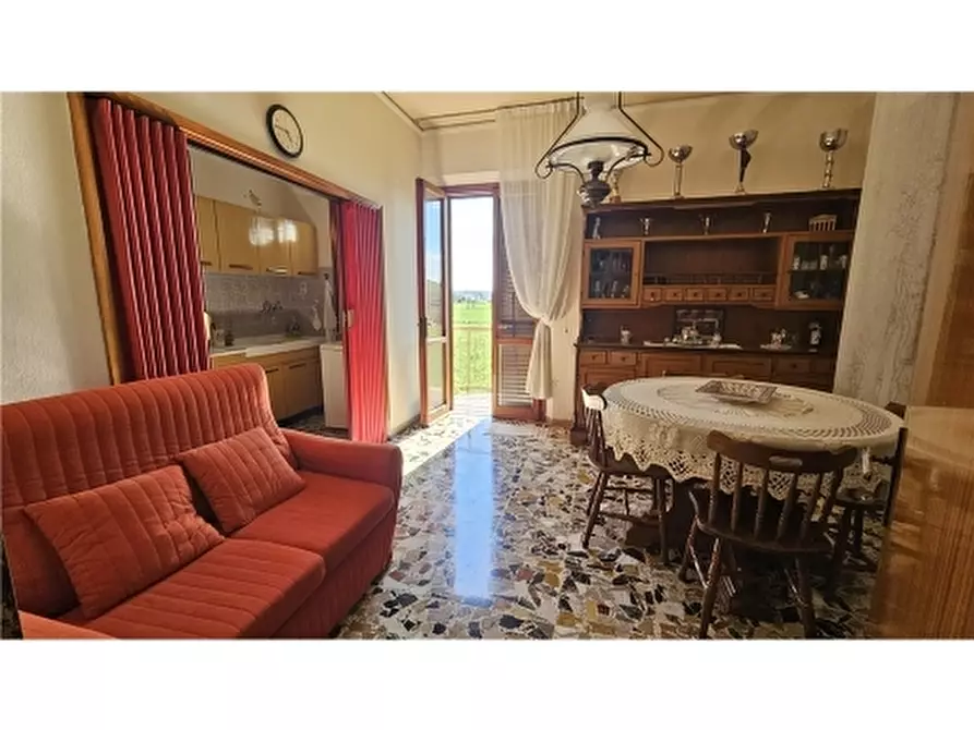 Immagine 10 di Villa in vendita  a Empoli