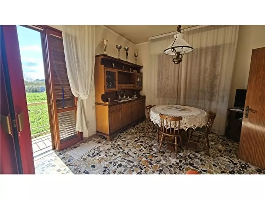 Immagine 12 di Villa in vendita  a Empoli