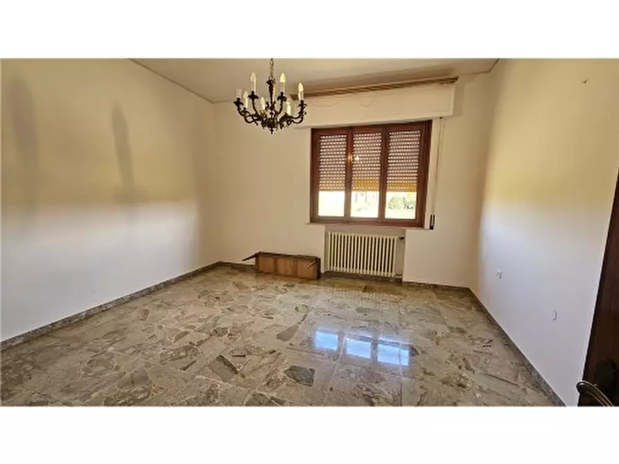 Immagine 22 di Villa in vendita  a Empoli