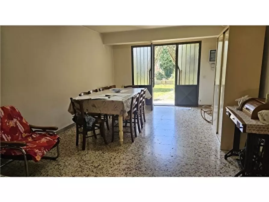 Immagine 29 di Villa in vendita  a Empoli