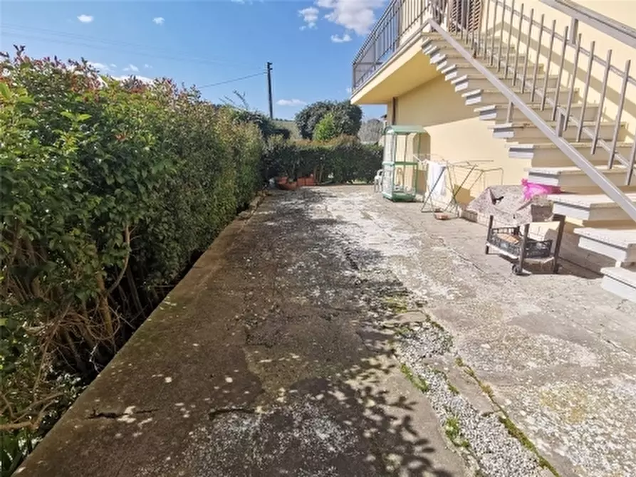 Immagine 37 di Villa in vendita  a Empoli