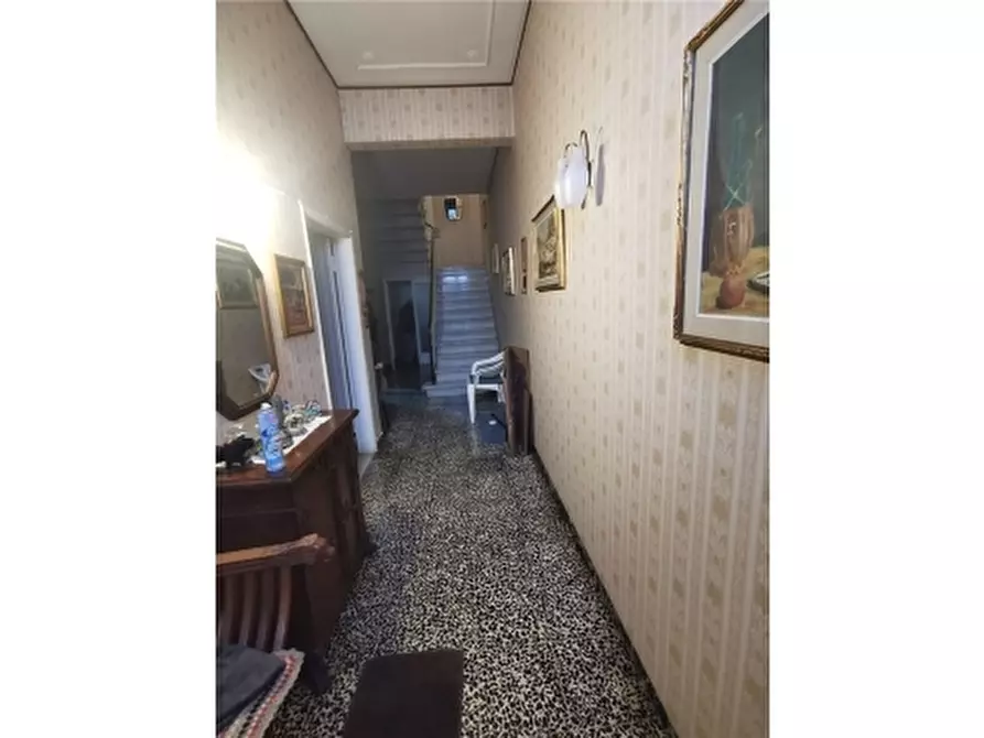 Immagine 10 di Villa in vendita  a Empoli