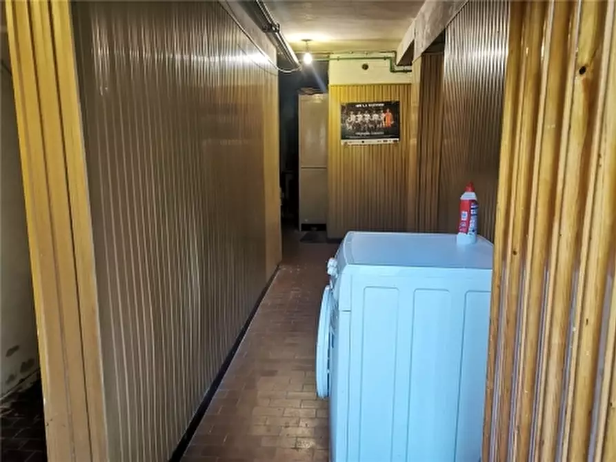 Immagine 21 di Villa in vendita  a Empoli