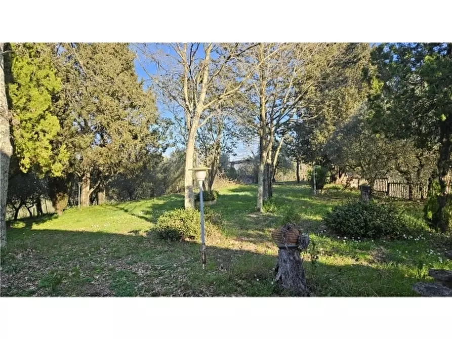 Immagine 1 di Villa in vendita  a Empoli