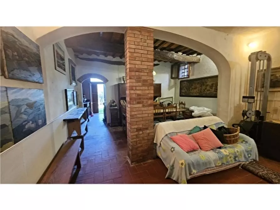 Immagine 3 di Villa in vendita  a Empoli