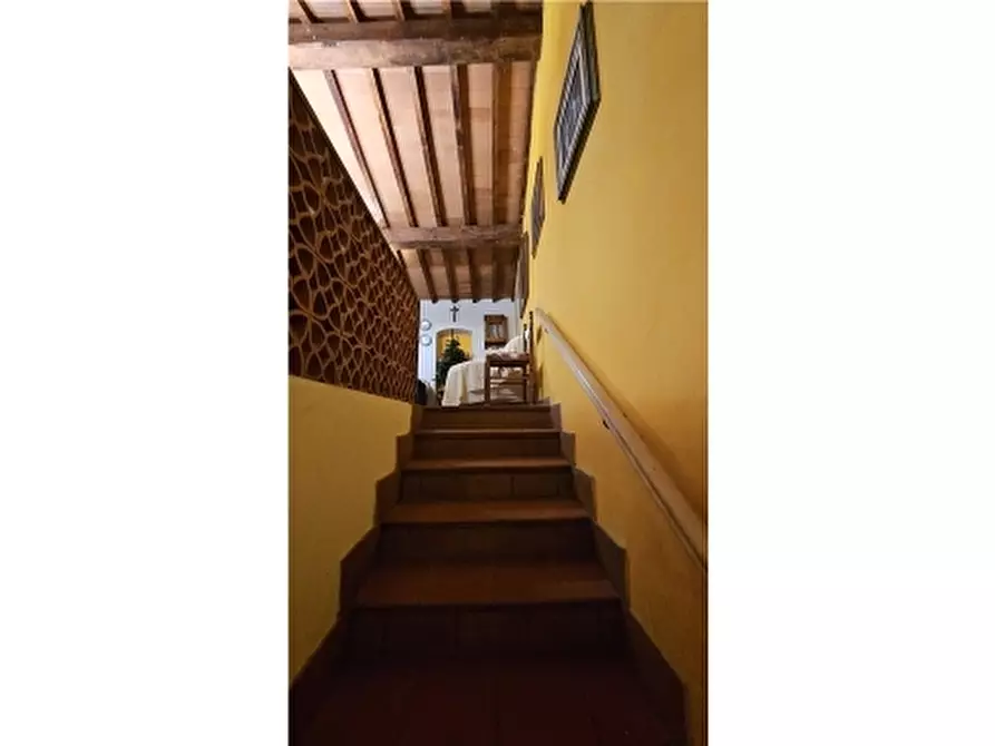 Immagine 18 di Villa in vendita  a Empoli