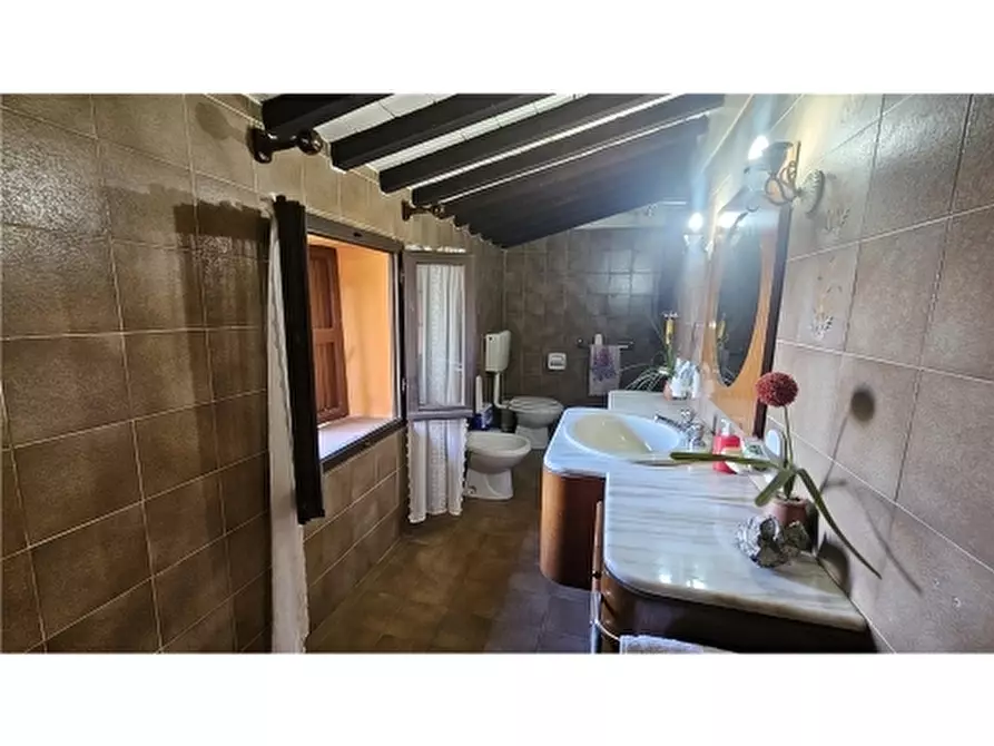 Immagine 24 di Villa in vendita  a Empoli