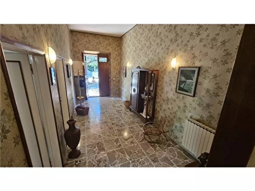 Immagine 12 di Villa in vendita  a Empoli
